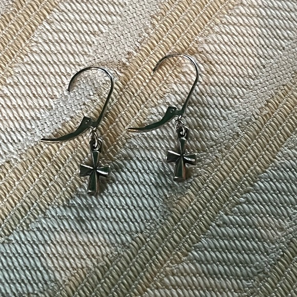 WOW!! James Avery sterling leverback St. Teresa cross earrings - Picture 4 of 5